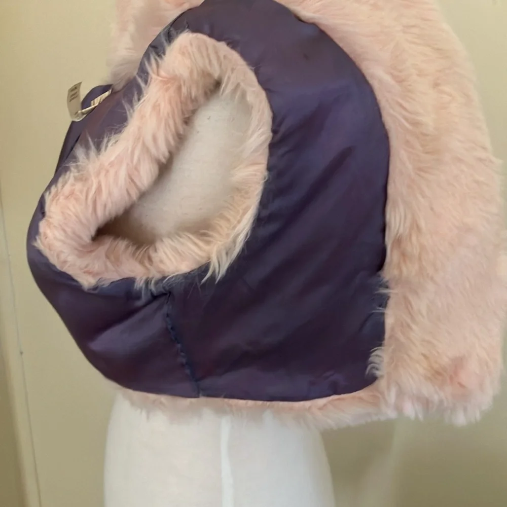 Faux pink fur shrug vest - Picture 4 of 5